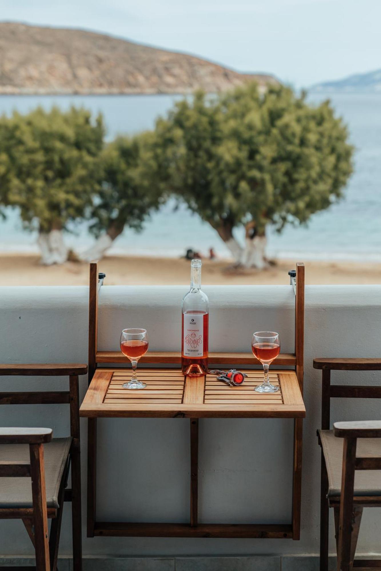 Galazio Seaside Apartments Livadakia المظهر الخارجي الصورة