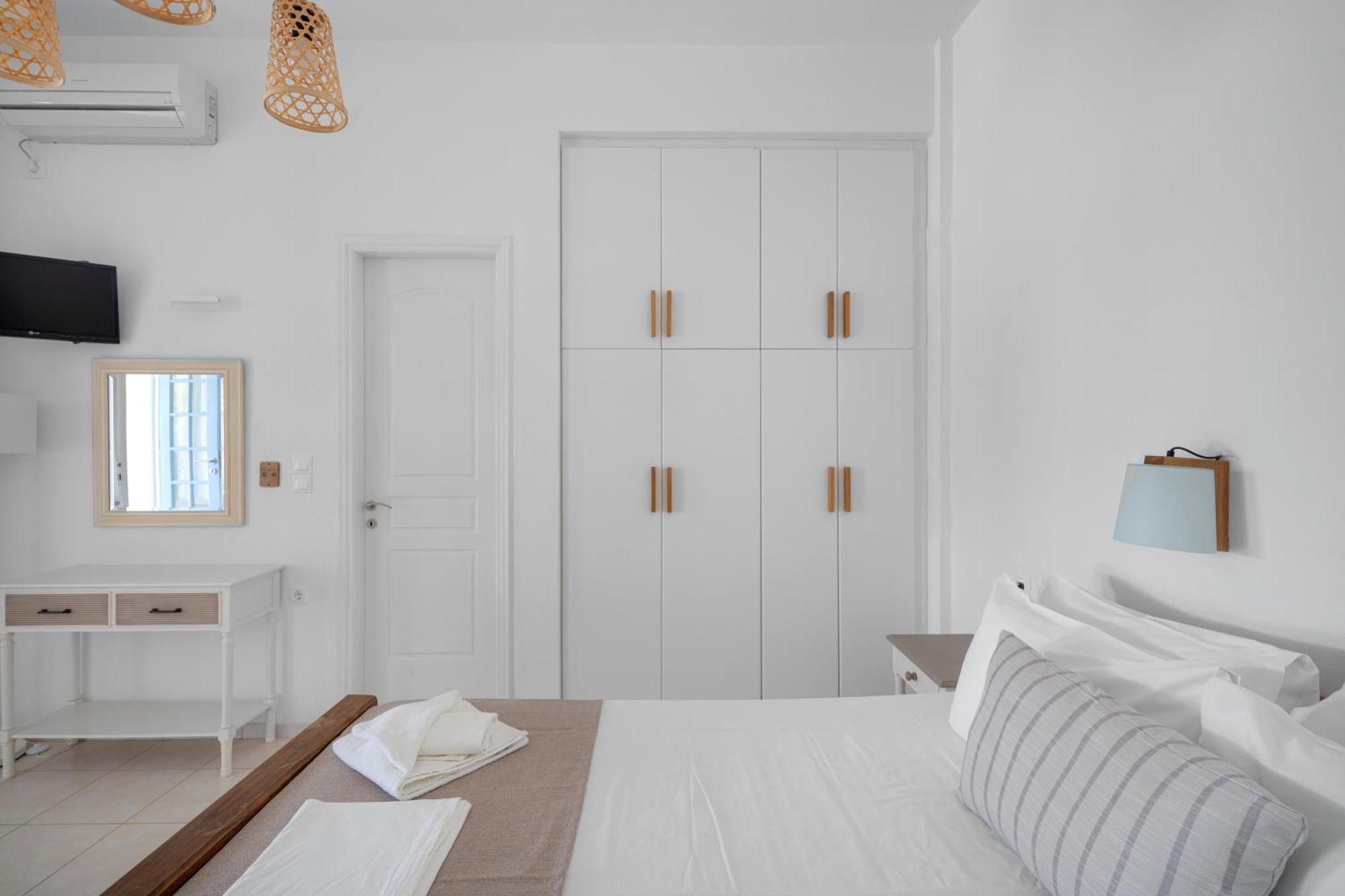 Galazio Seaside Apartments Livadakia الغرفة الصورة